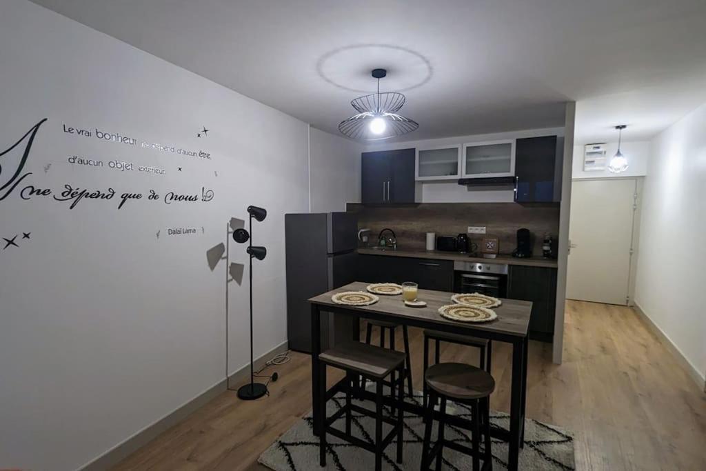 Zen Home - Appartement Jusqu'A 4 Voyageurs Nantua Exterior foto